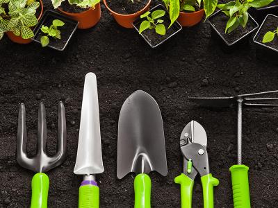 Gardening tools for protecting body joints