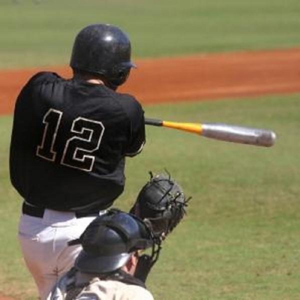 Proper Batting Mechanics to Avoid Hip Injuries in Baseball